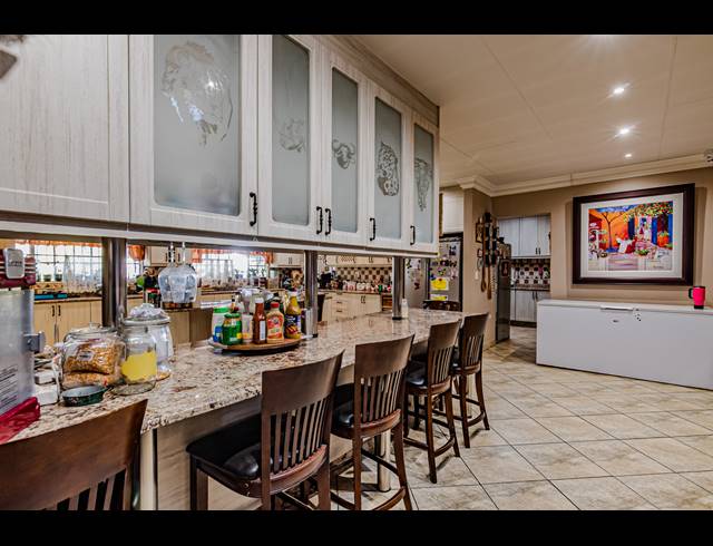 5 BEDROOM HOUSE FOR SALE IN AMANDASIG